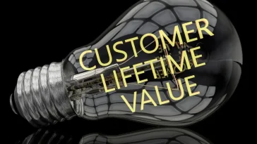 Enhancing Customer Lifetime Value: The Impact of CDPs in the Digital Era